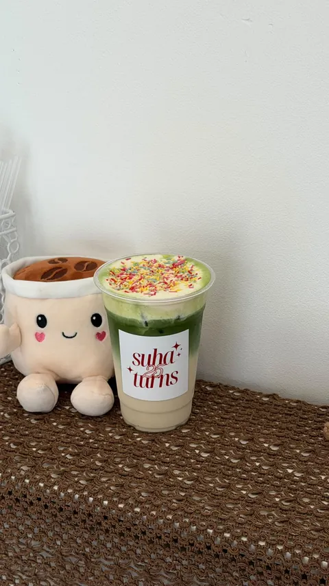 A Laylays matcha moment at the café counter